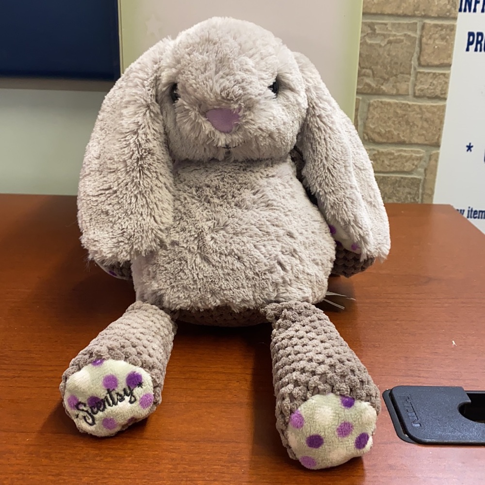 New in box Scentsy Roosevelt The Rabbit